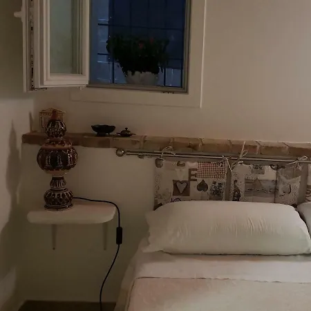La Casetta Di Iora Apartment